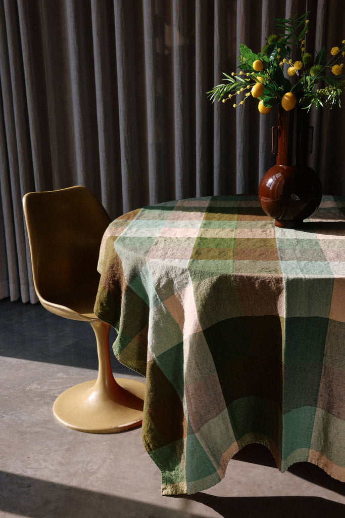 Vida borðdúkur 140x220 cm - mint/olive
