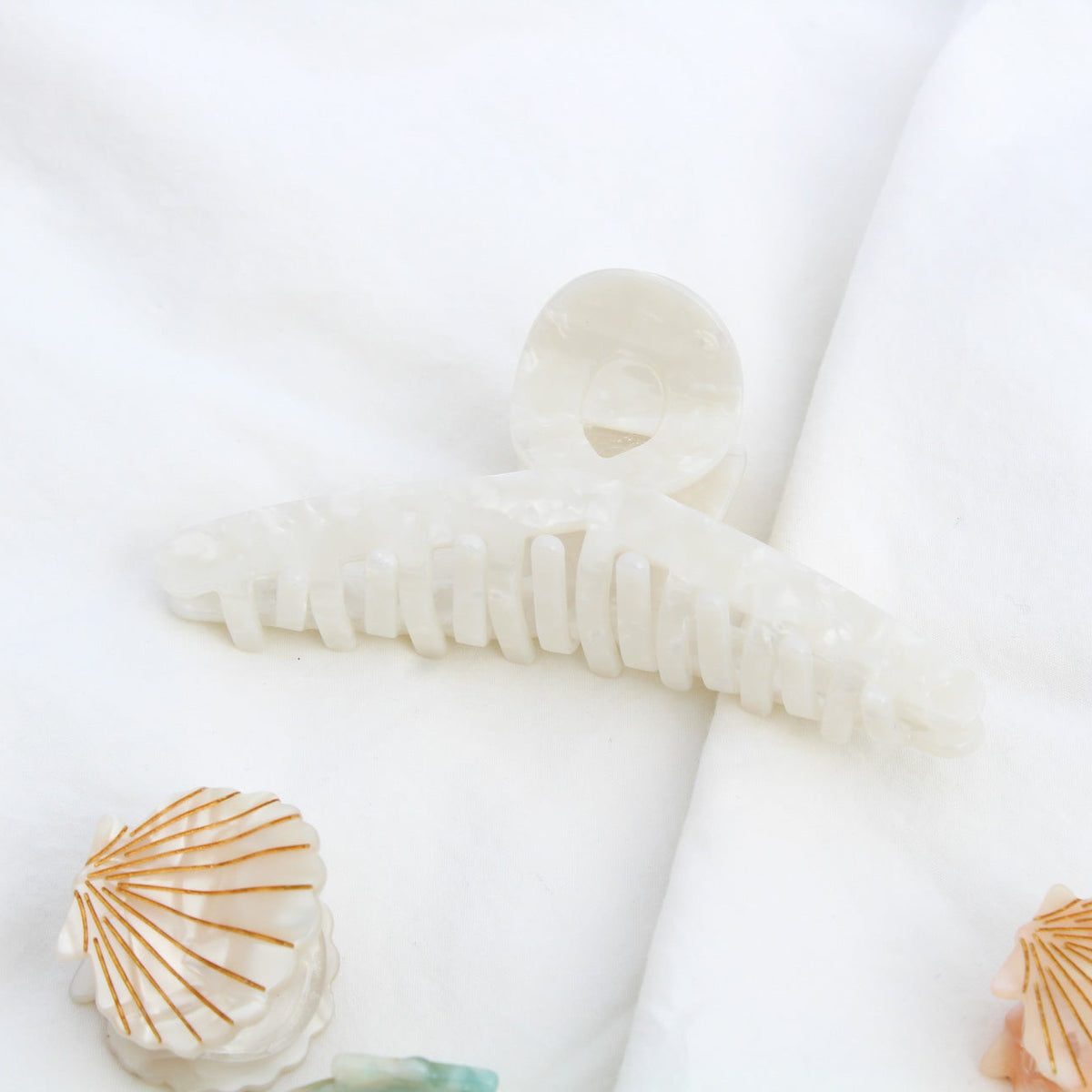 French Claw - White