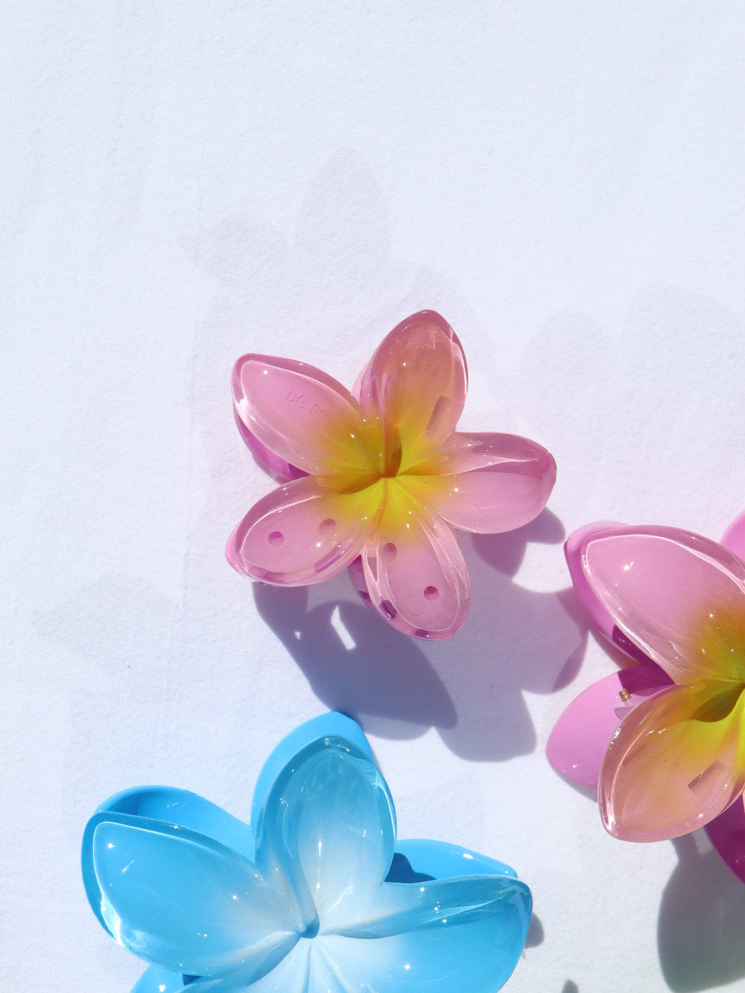 Small Hawaiian Flower Clip - Paradise Pink